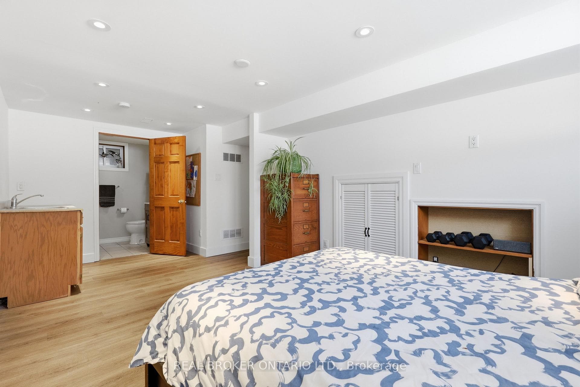 9 Pine Park Boulevard photo 33