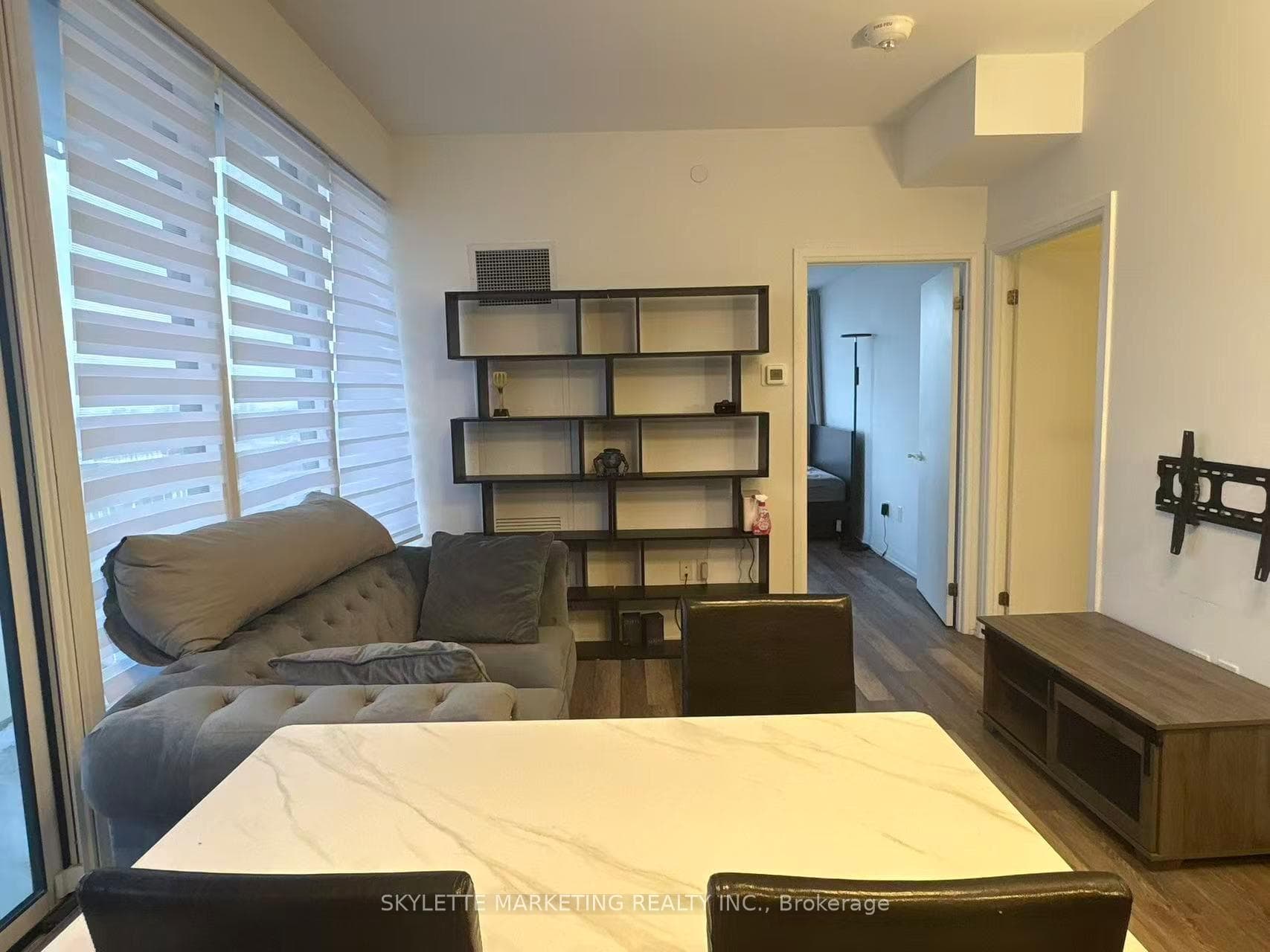 75 Canterbury Place Unit 2802 photo 3