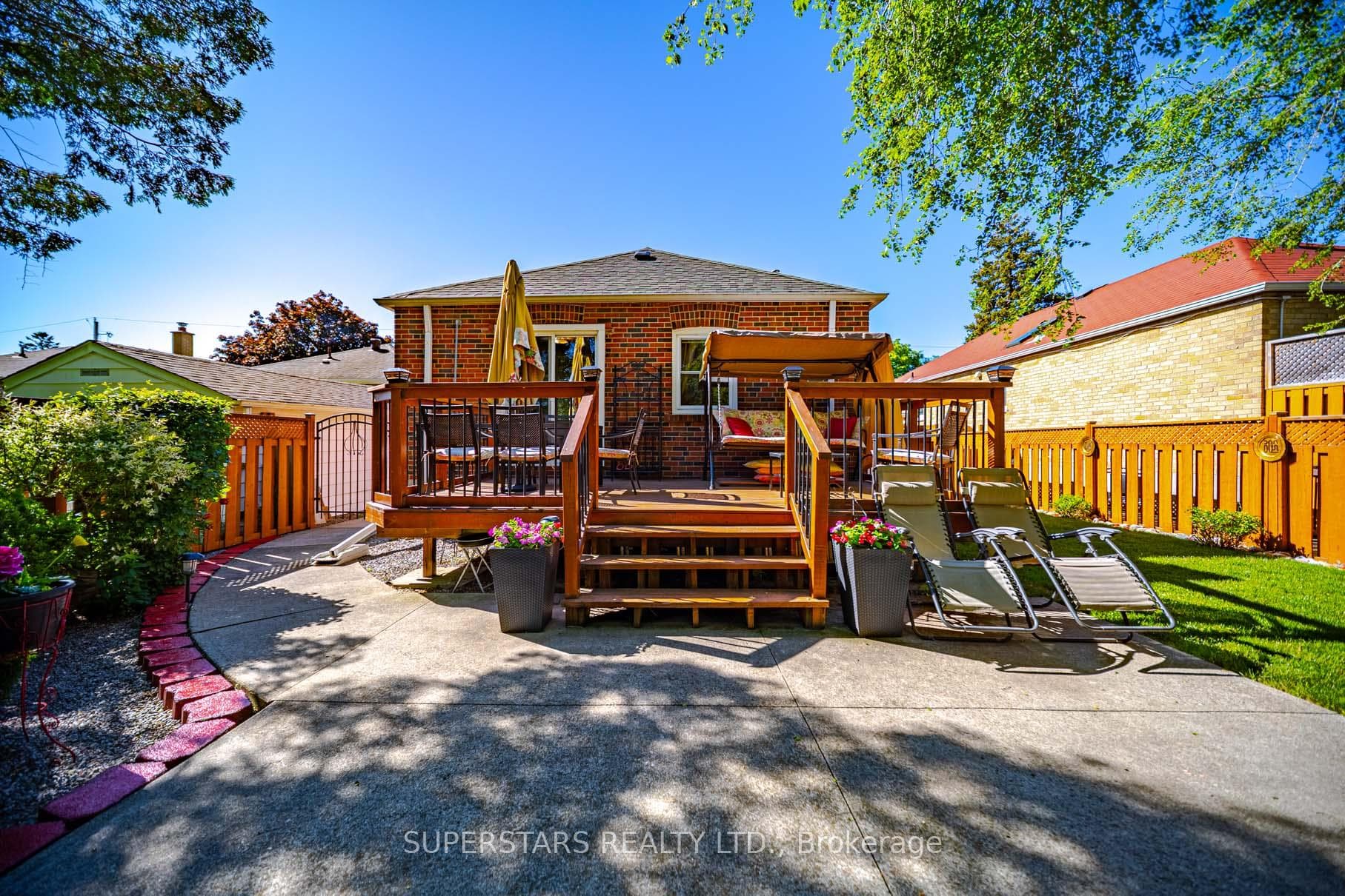 237 Ellington Drive photo 35