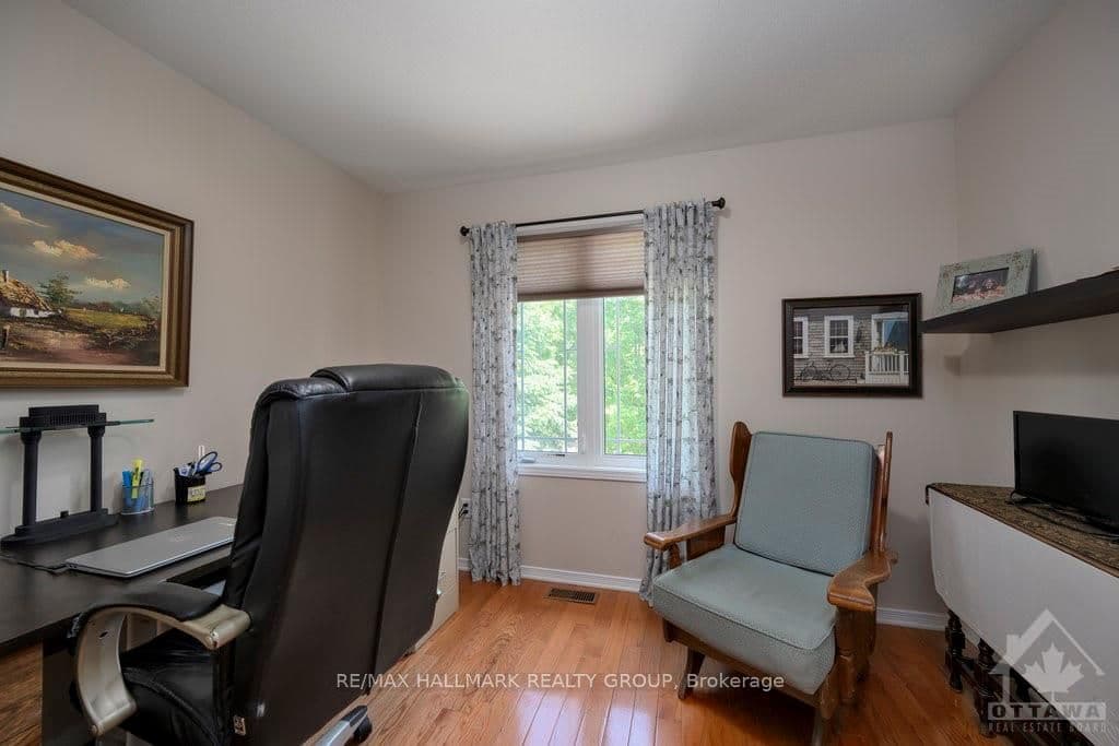 510 WOODCHASE Street photo 20