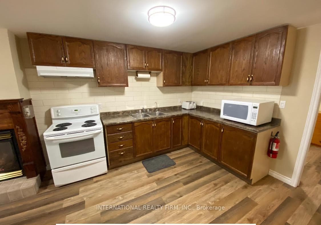 14 Mcgibbon Boulevard Unit BSMT photo 3