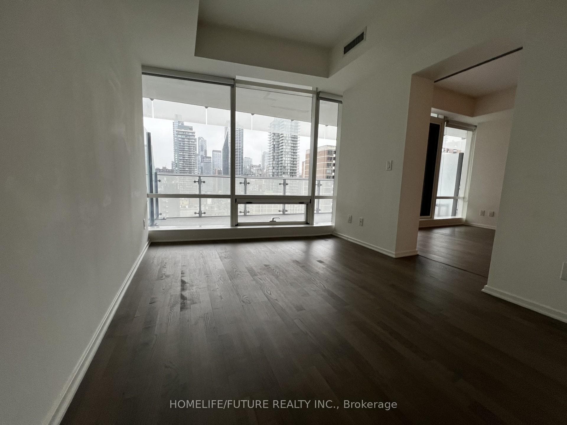 1 Bloor Street Unit 905 photo 6
