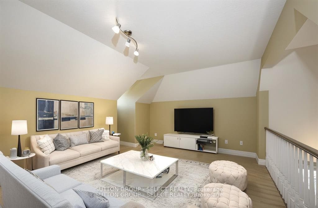 VIRTUALLY STAGED LOFT