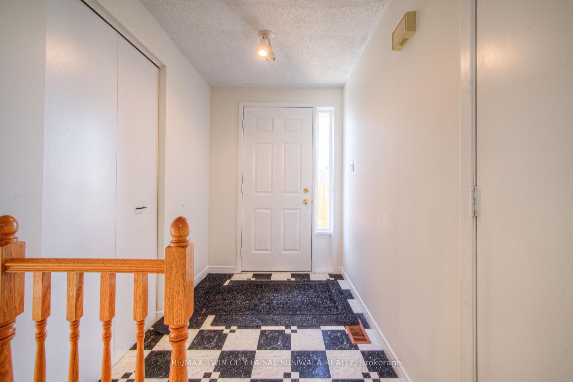 37 Sandalwood Drive photo 7