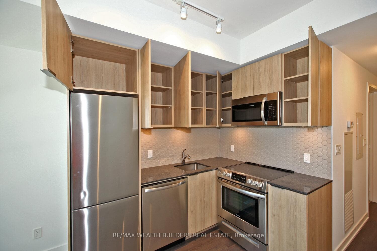 30 Ordnance Street Unit 804 photo 12