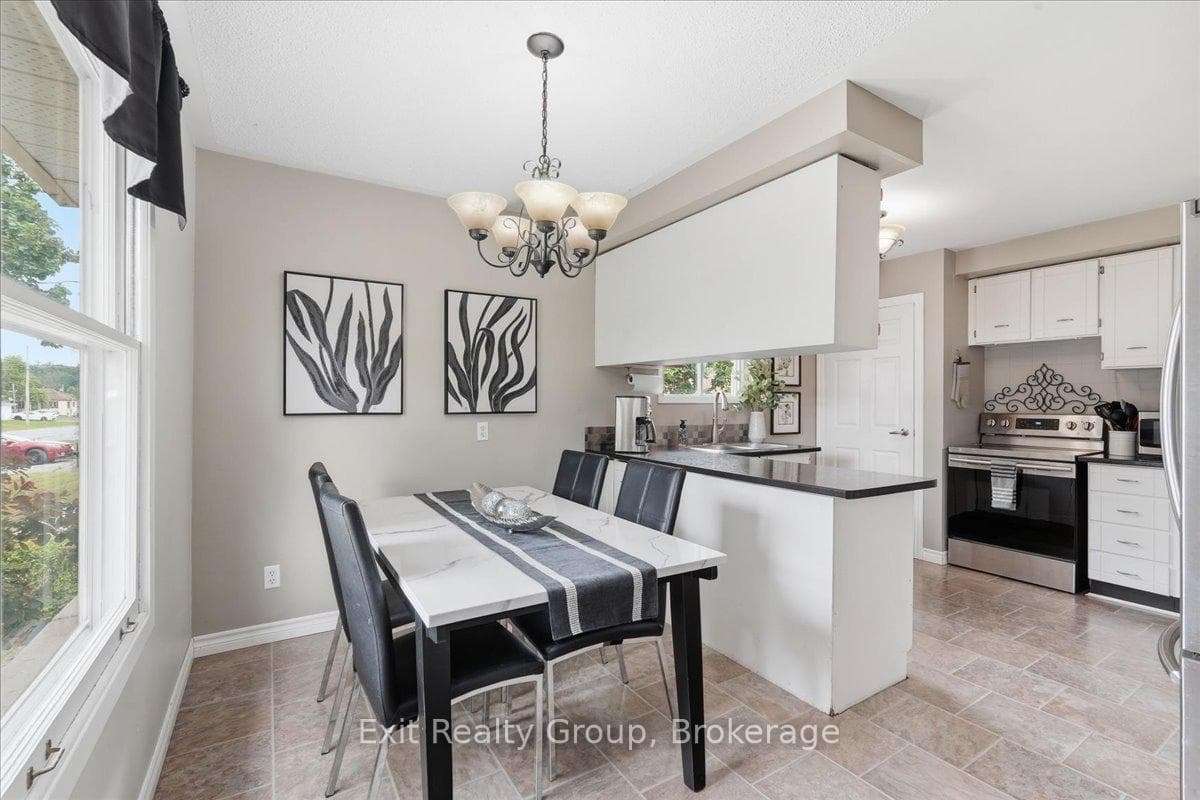 51 Sidney Road photo 5