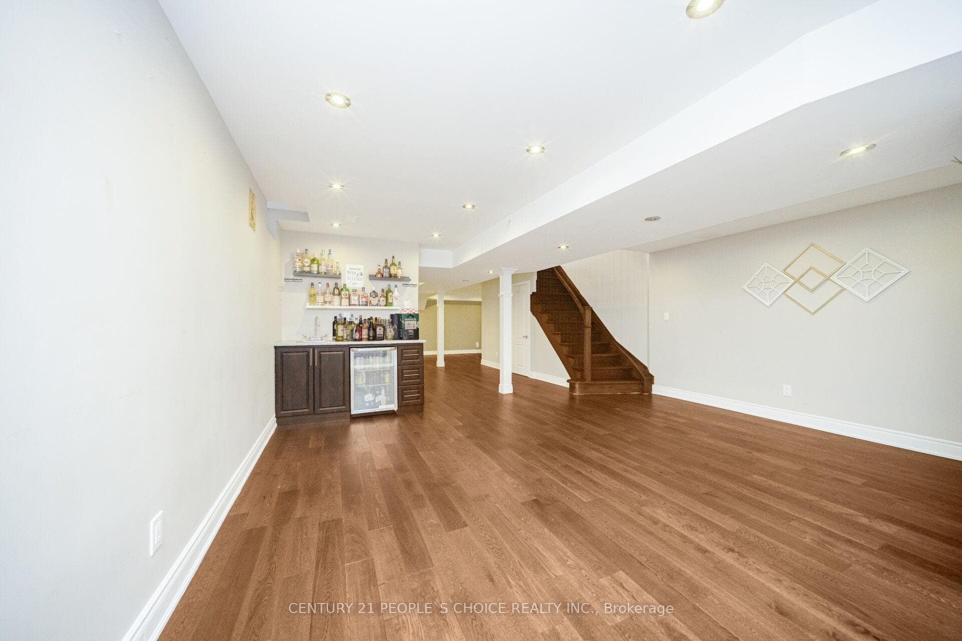 263 Vellore Avenue photo 11