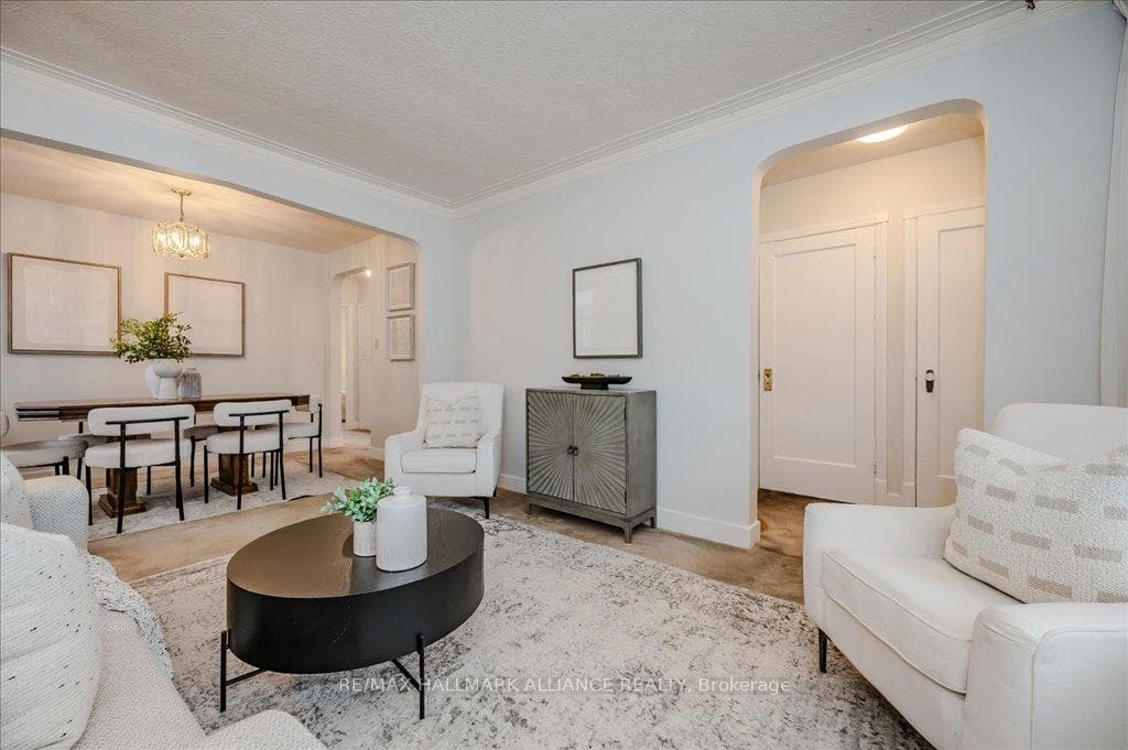 49 Parker Avenue photo 6