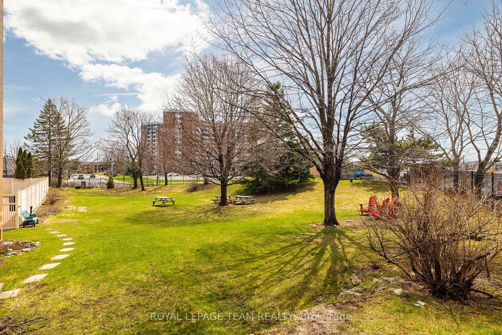 1356 Meadowlands Drive Unit 701 photo 30