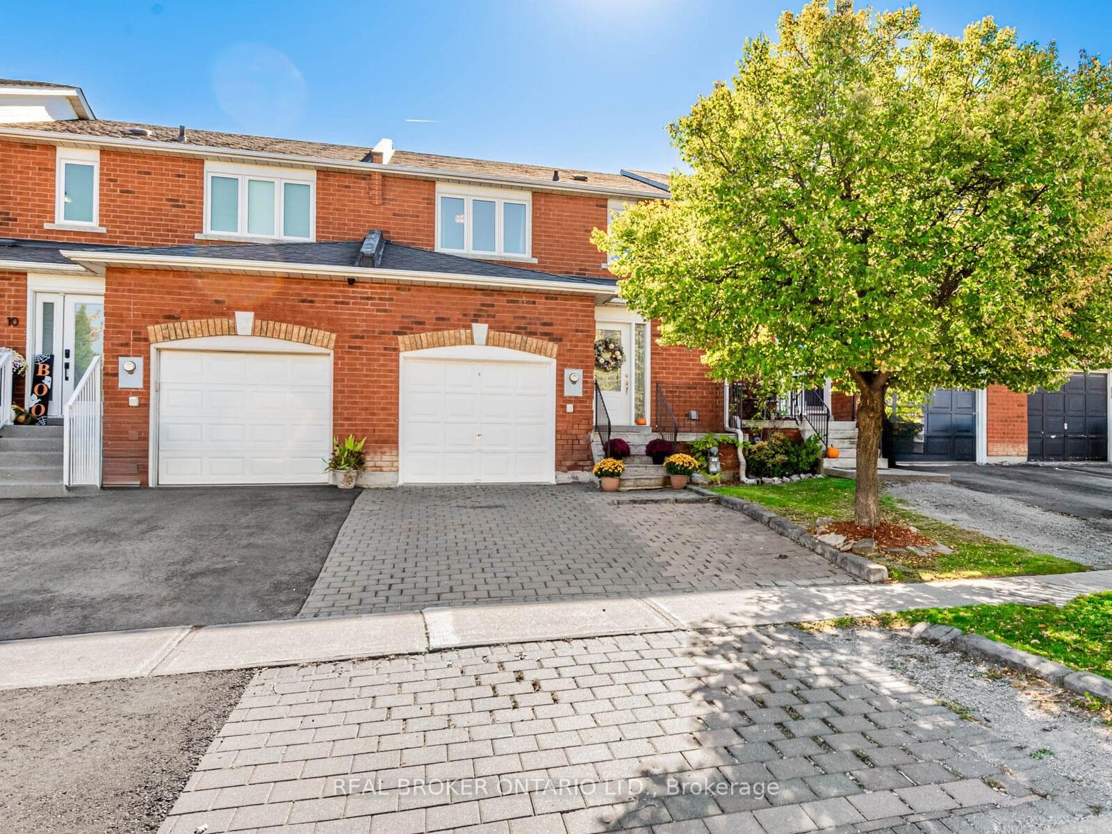 8 Rolling Hills Lane photo 1