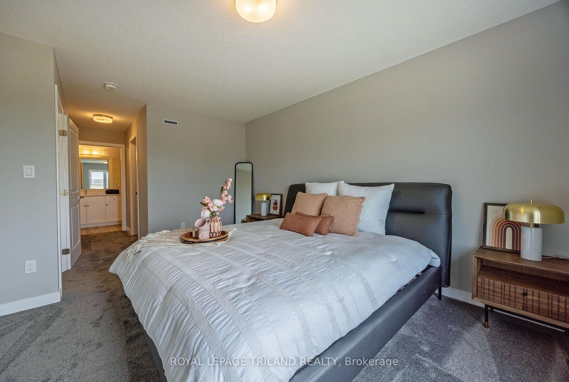 56 SILVERLEAF Path photo 27