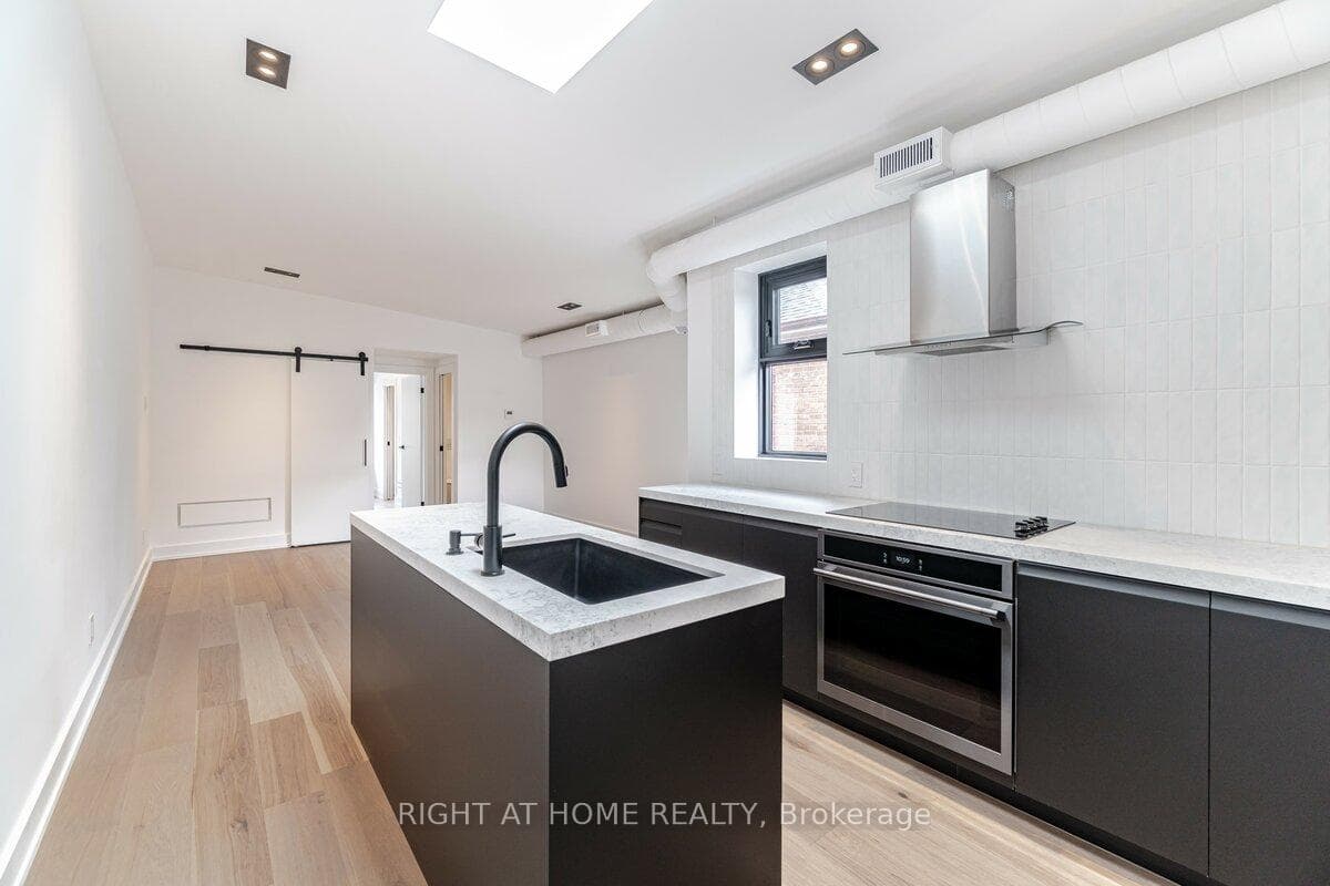 50 Roxton Road Unit 2nd photo 5