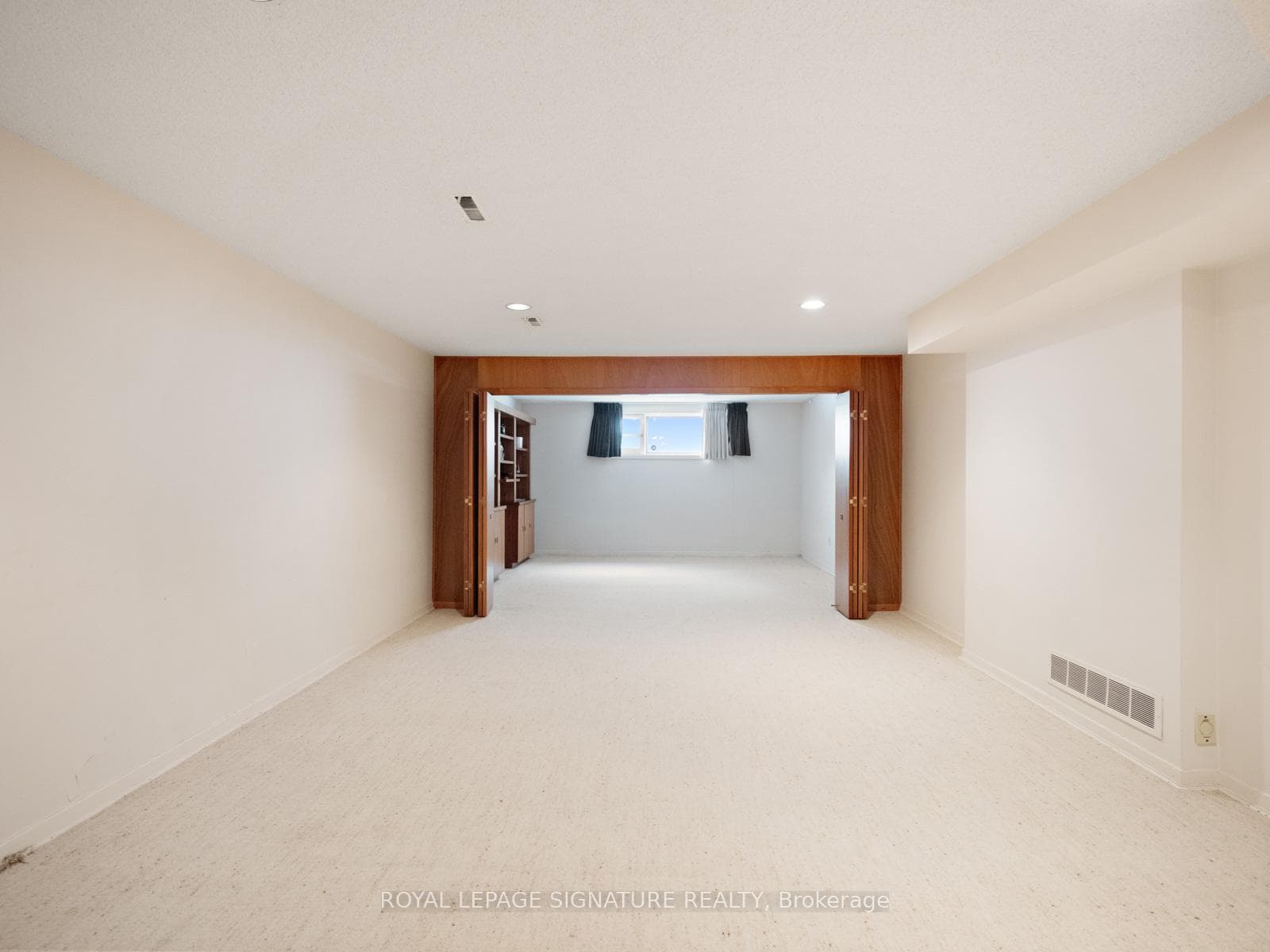 36 Chieftain Crescent photo 28