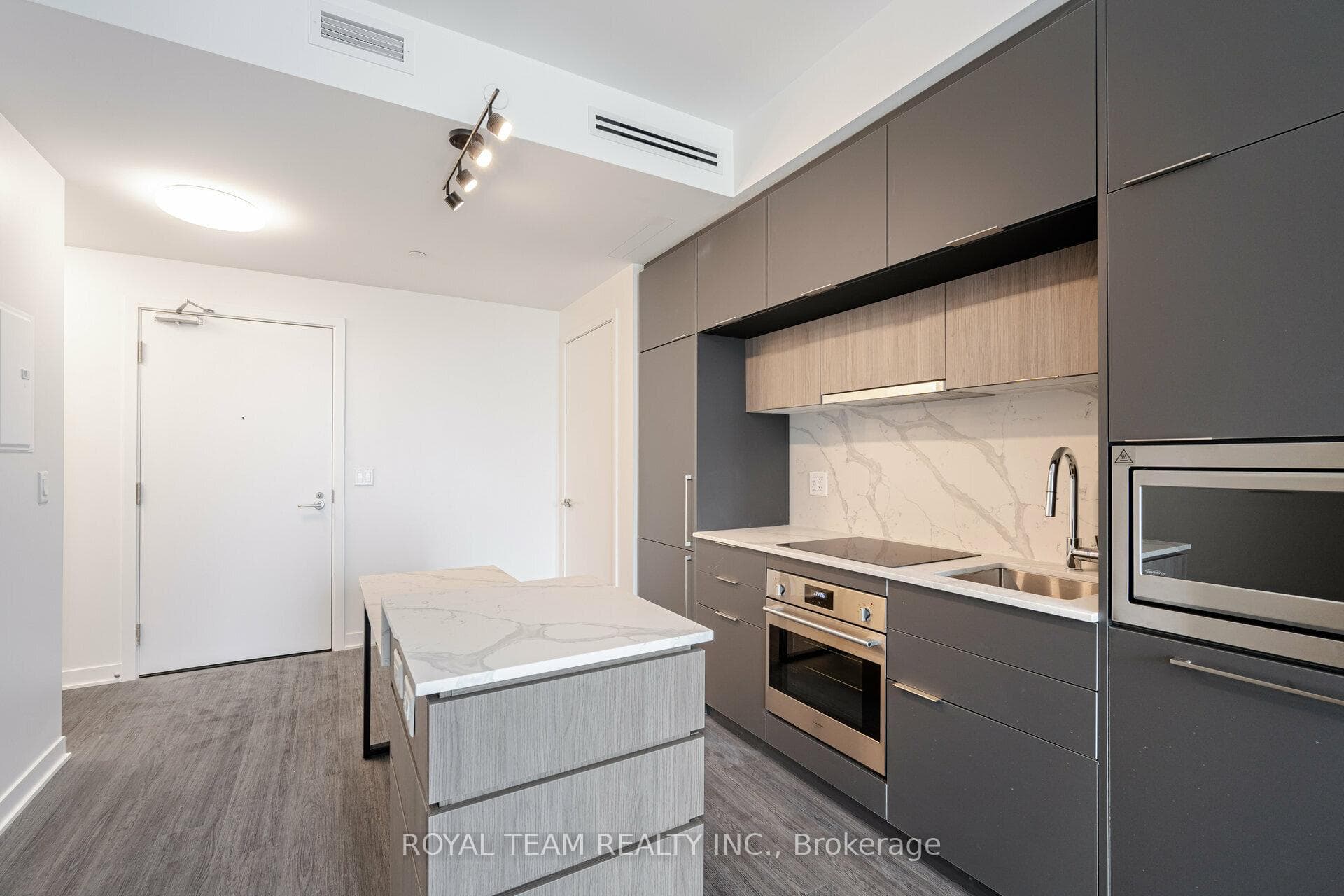 185 Alberta Avenue Unit 1107 photo 11