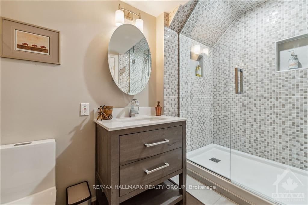 800 NIVENS Place photo 27