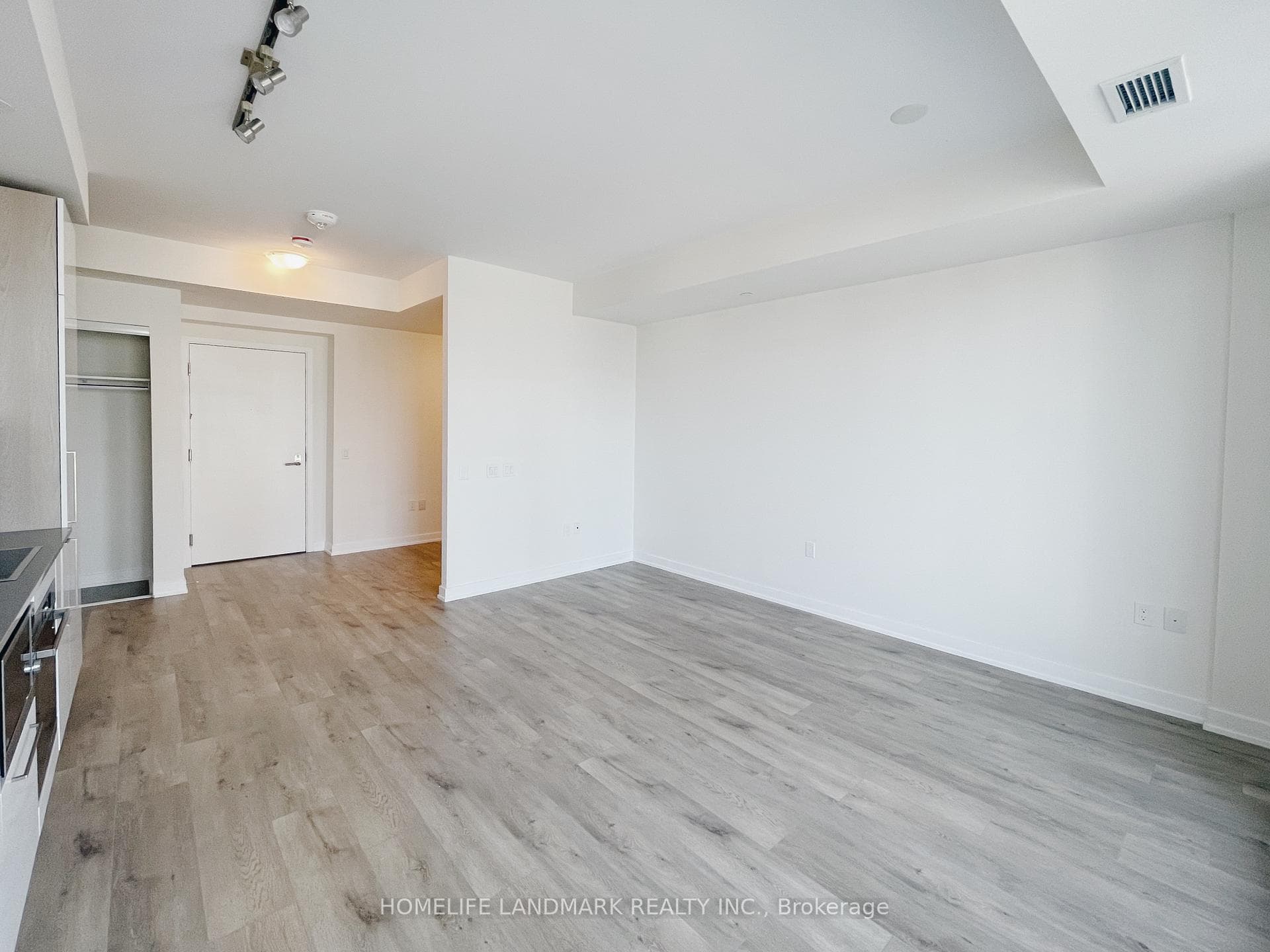 28 Freeland Street Unit 1208 photo 1