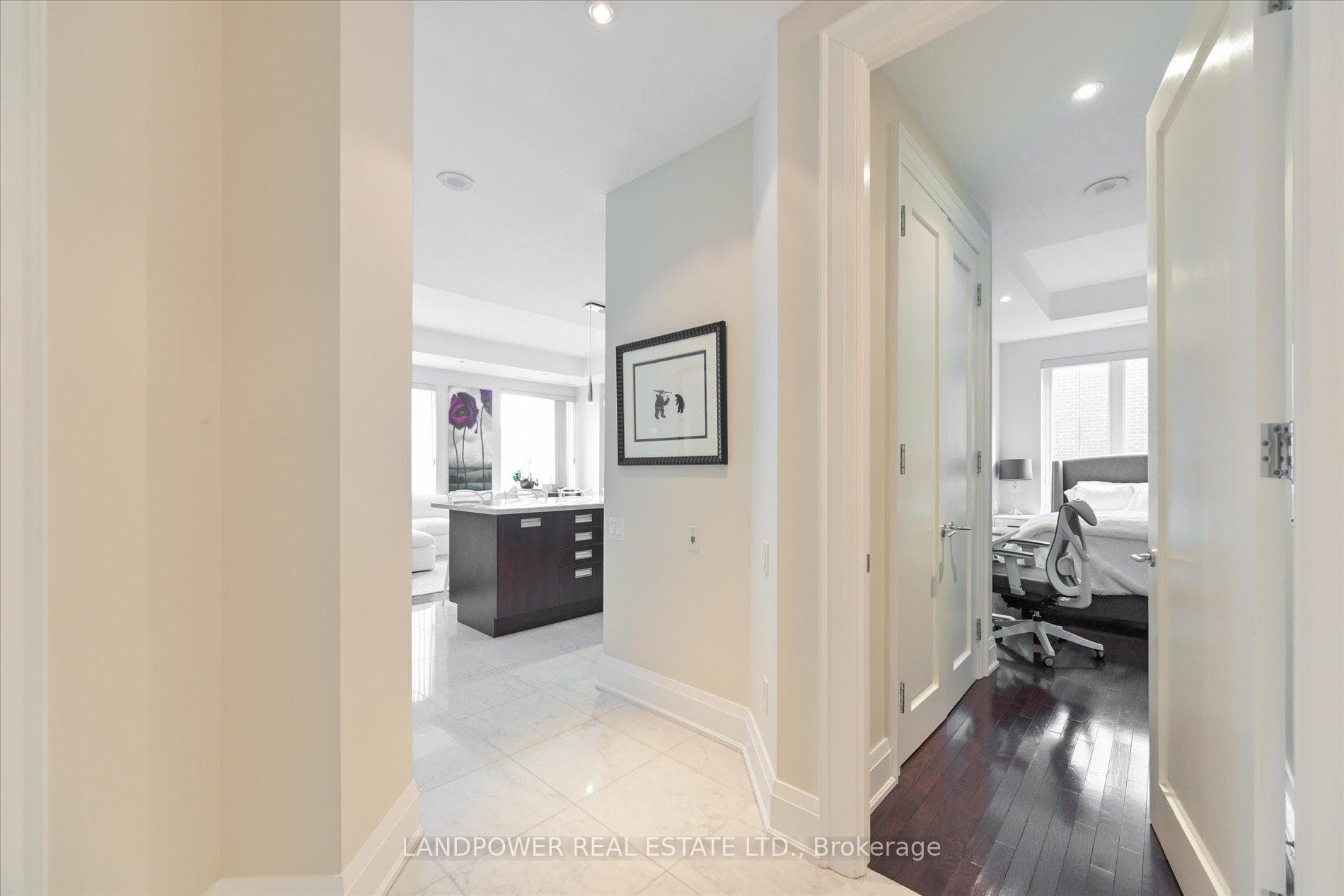 80 Yorkville Avenue Unit 503 photo 3