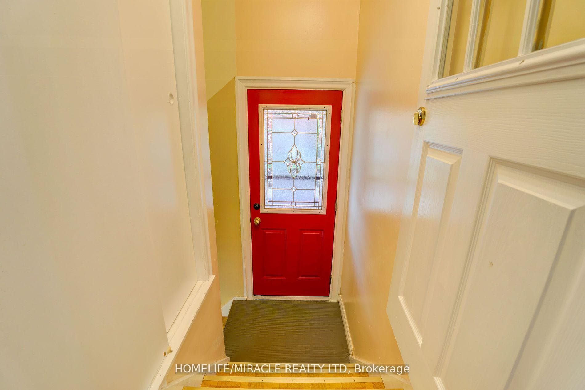 24 Ivanhoe Court photo 17