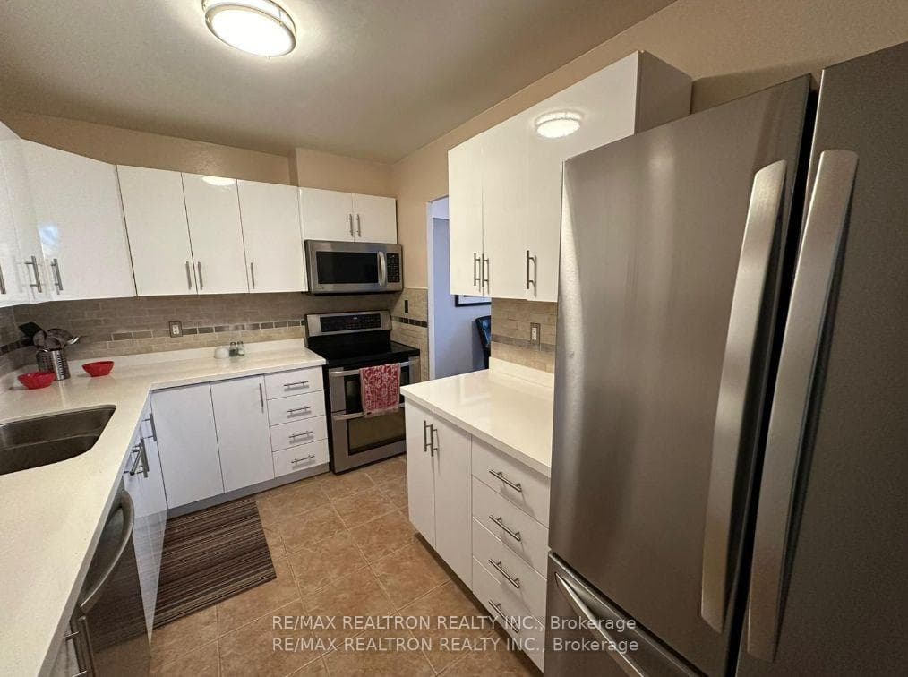 60 Pavane Linkway Way Unit 106 photo 9