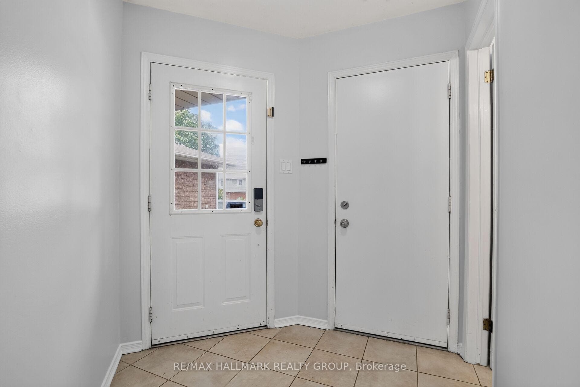 244 Huntersfield Drive photo 6