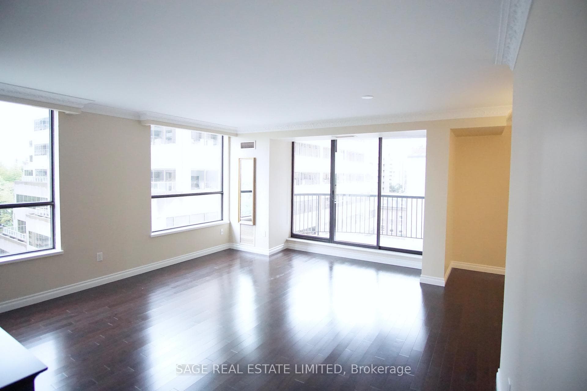 47 St Clair Avenue Unit 801 photo 2