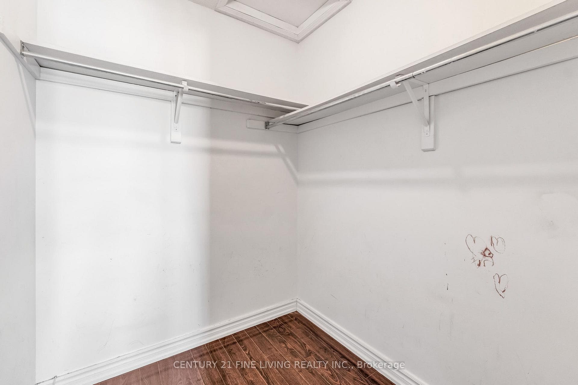 71 Ravenscliffe Court photo 30