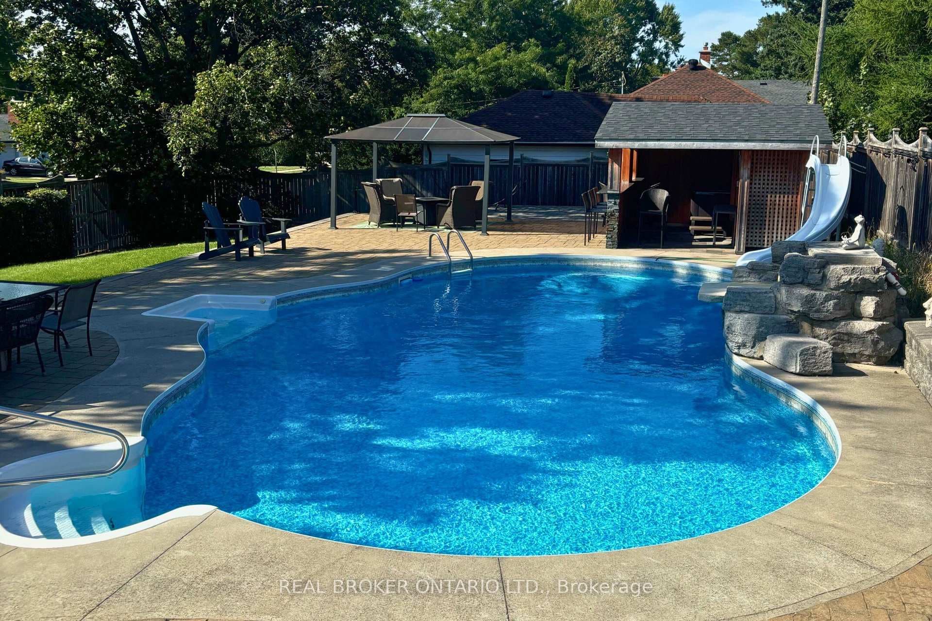 11 Belfry Drive photo 18