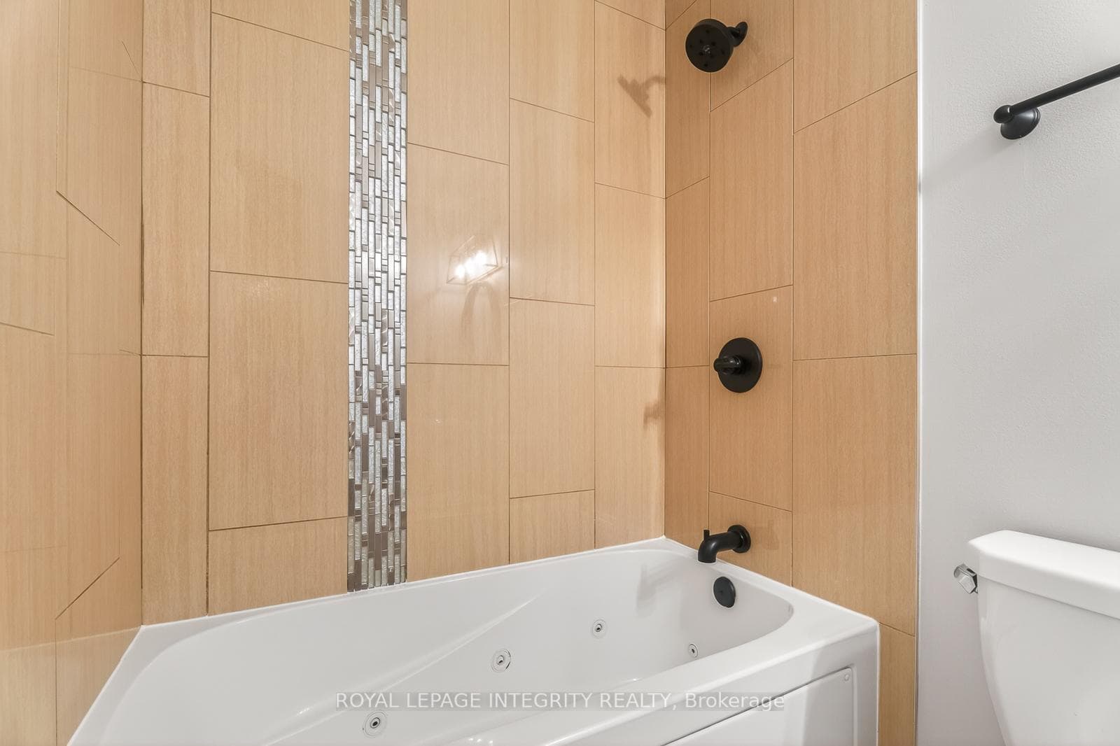169 Desmond Trudeau Drive photo 39