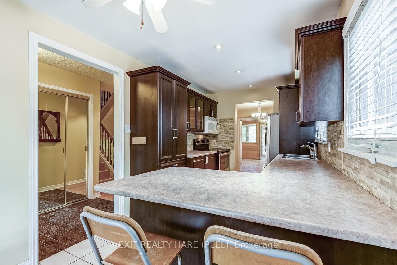 28 Parkside Drive photo 11