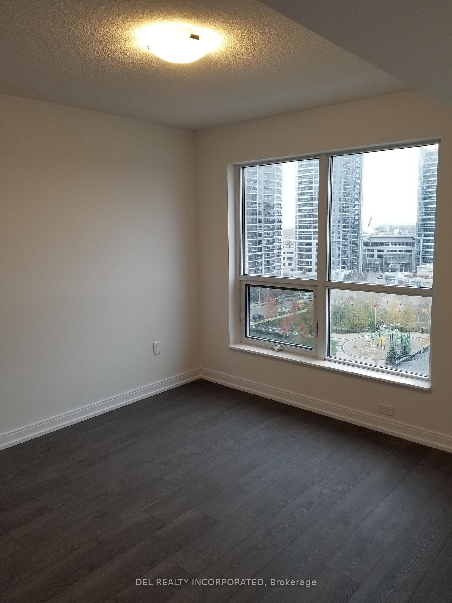 275 Village Green Square Unit 925 photo 6