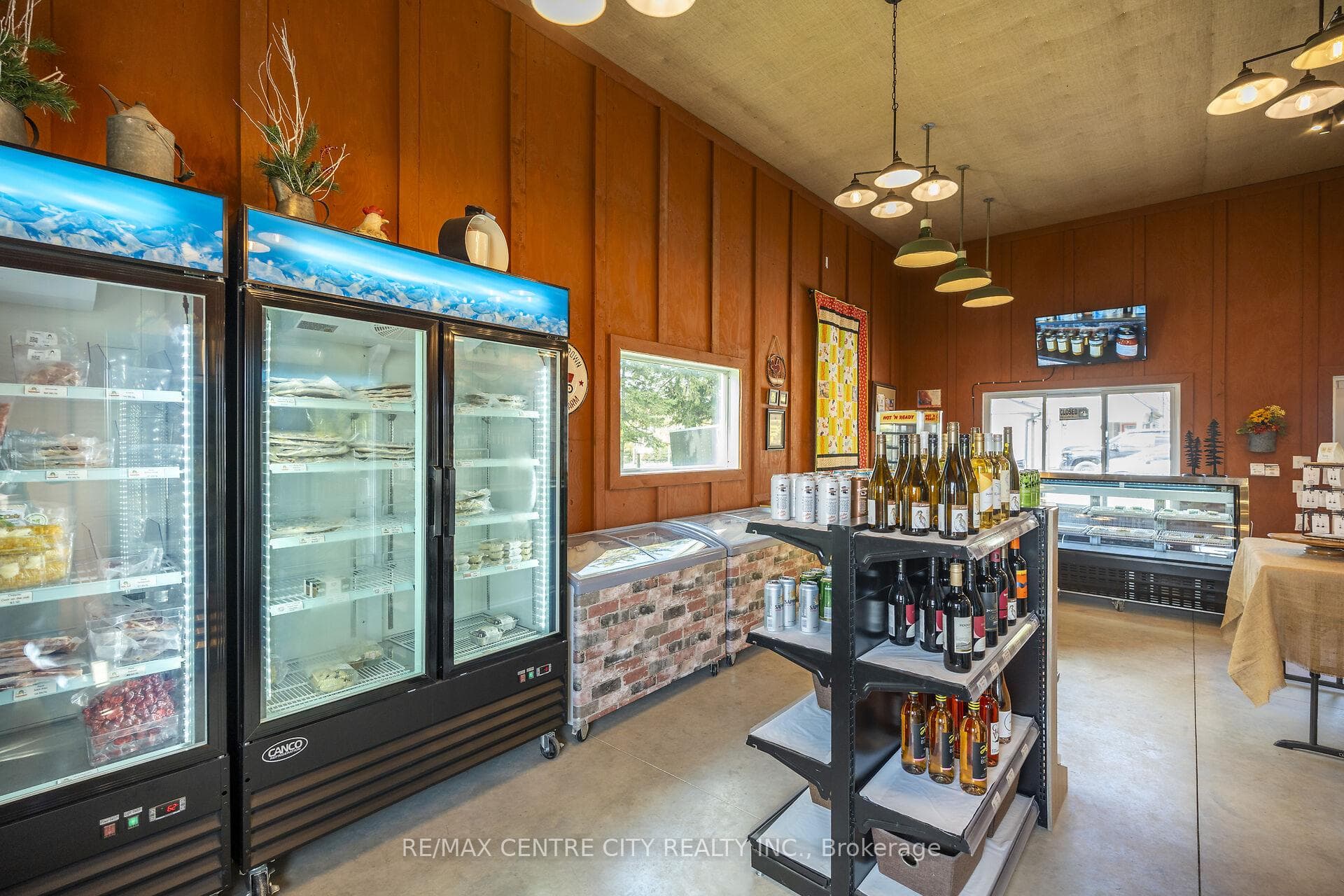 323804 Mount Elgin Road photo 12