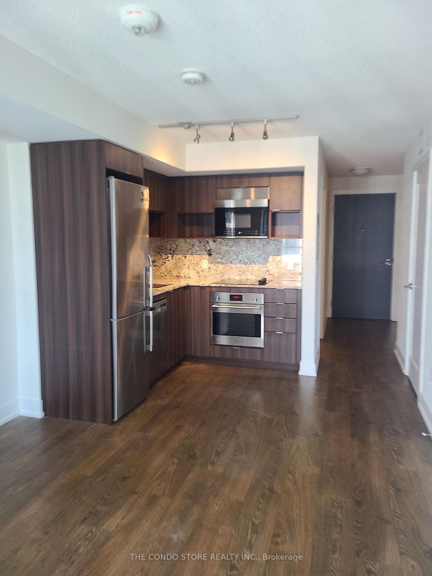 9 Mabelle Avenue Unit 2121 photo 6