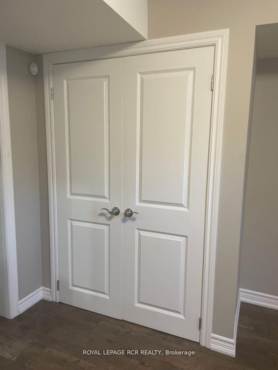 42 Walker Boulevard photo 6
