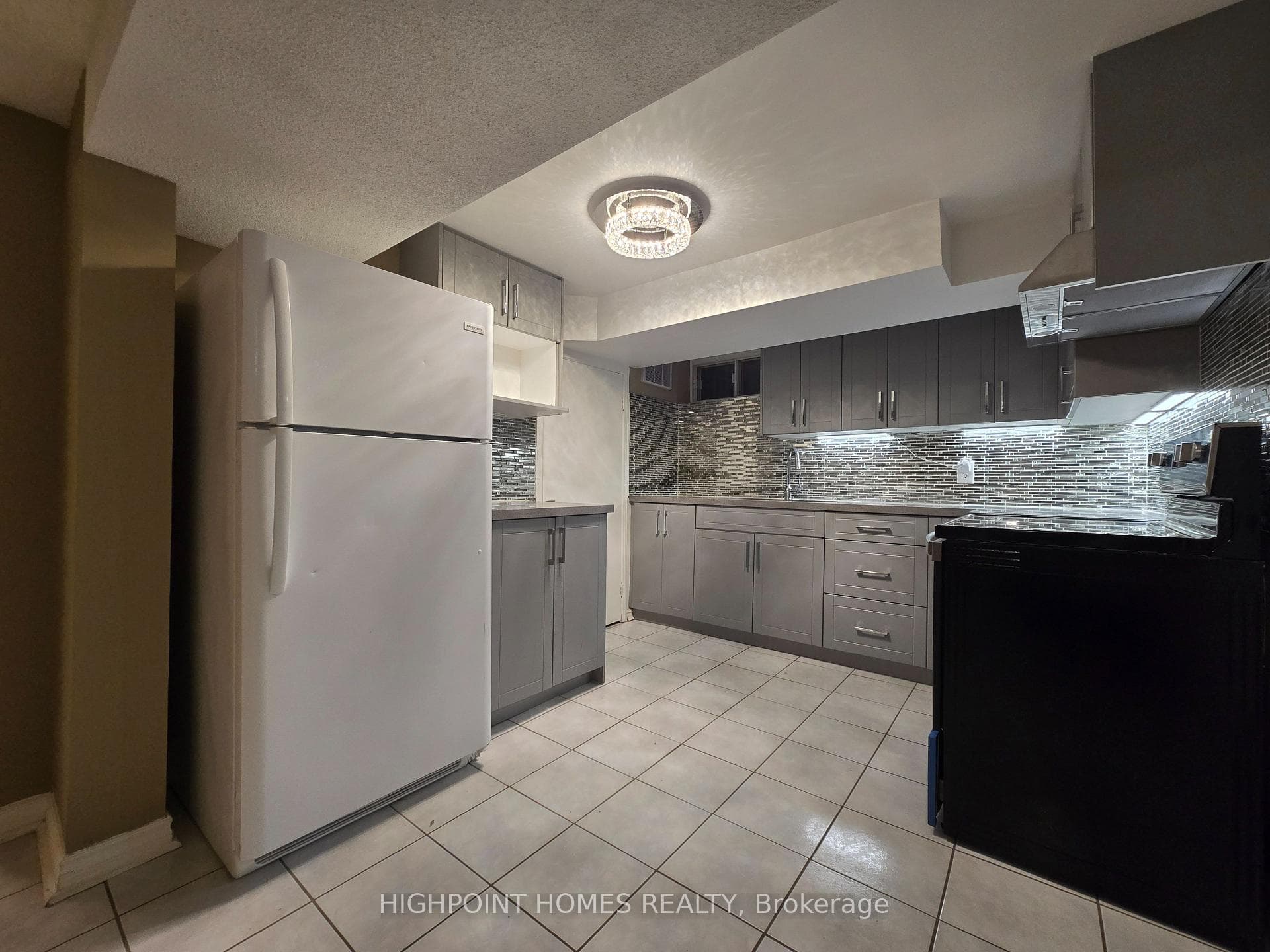 25 Chandler Drive Unit Lower photo 3
