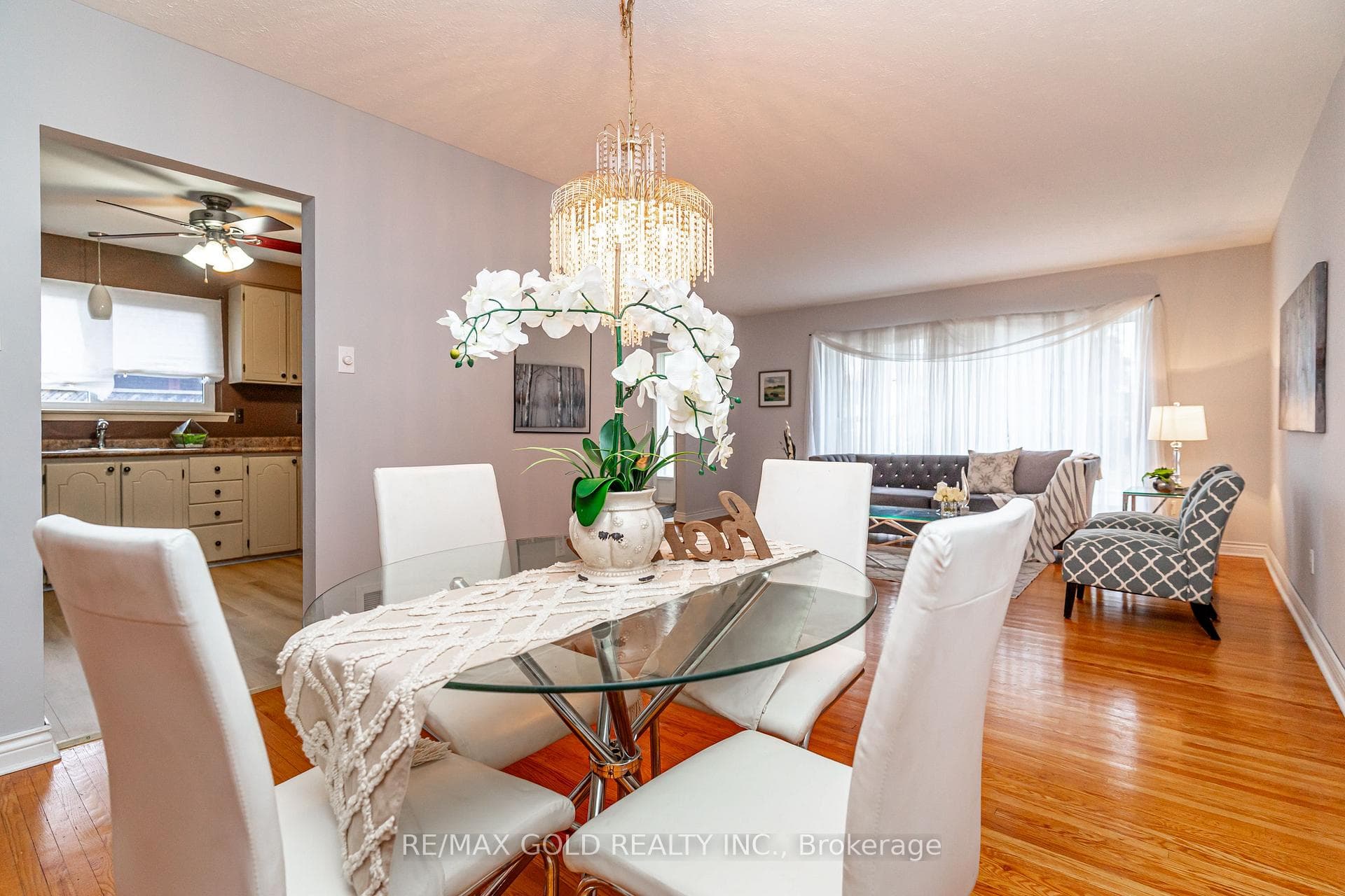 13 Cathcart Crescent photo 12