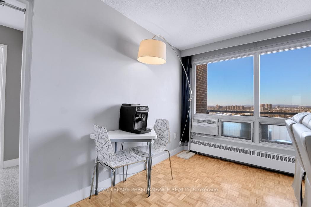 20 Chesterton Drive Unit 1012 photo 13