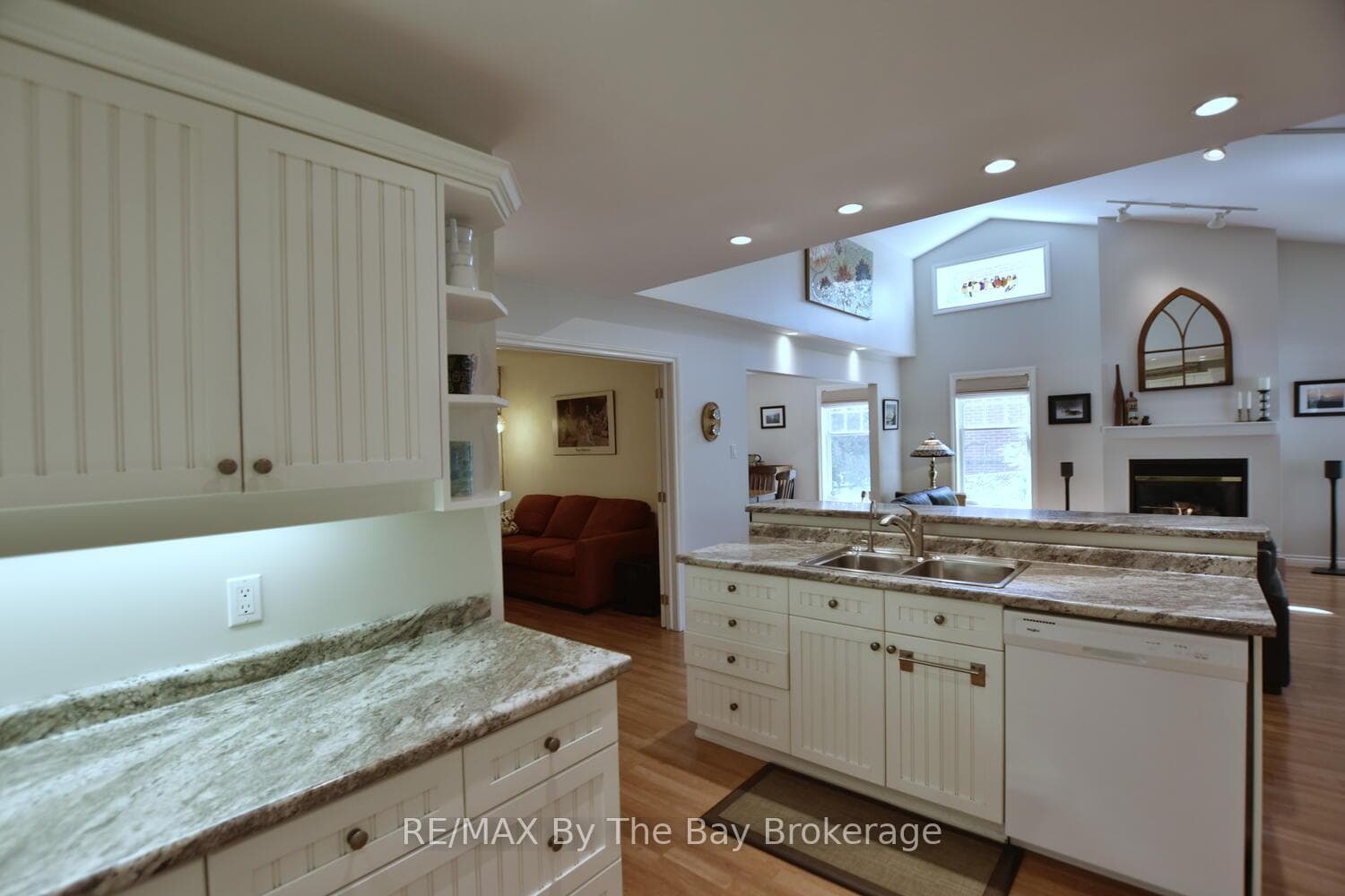 1327 RIVER Road photo 18