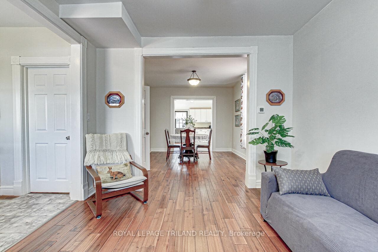 24 Gladstone Avenue photo 8