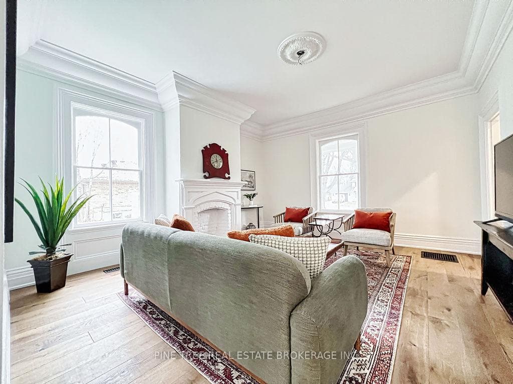 62 Shirley Avenue photo 5