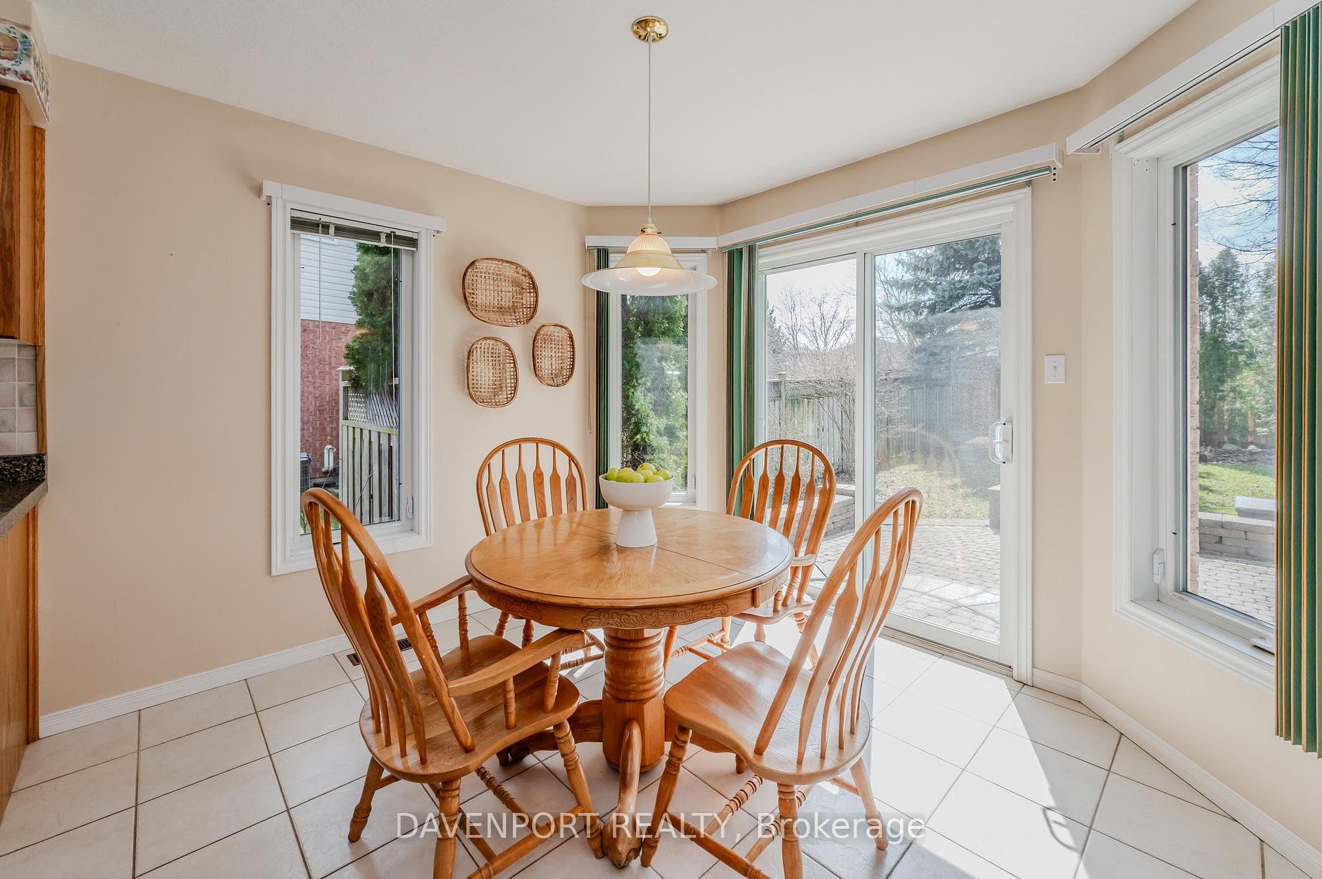 40 Rosecliff Court photo 19