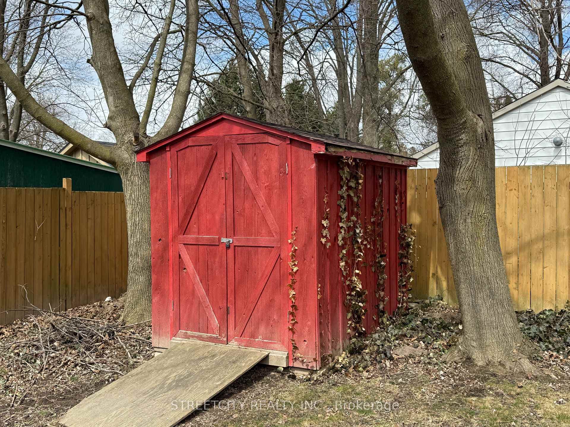 509 Brooke Street photo 23