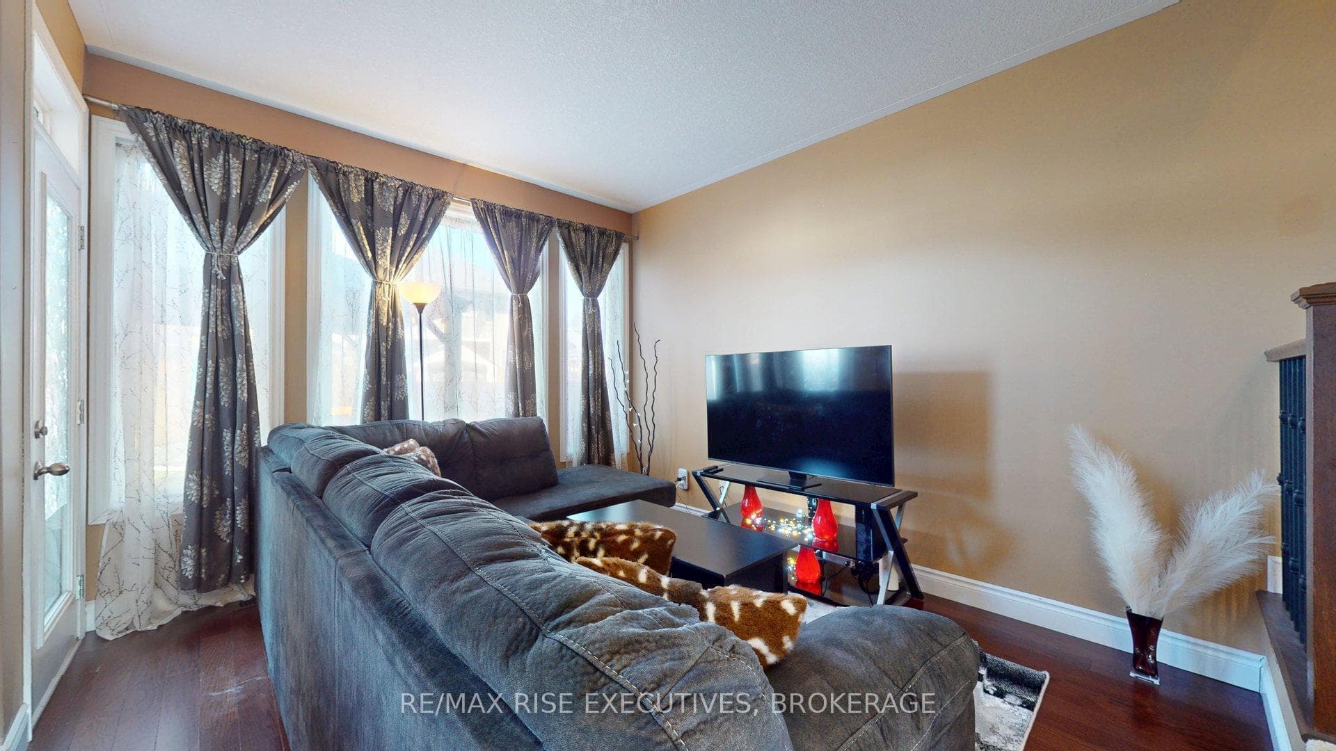 314 Janette Street photo 8