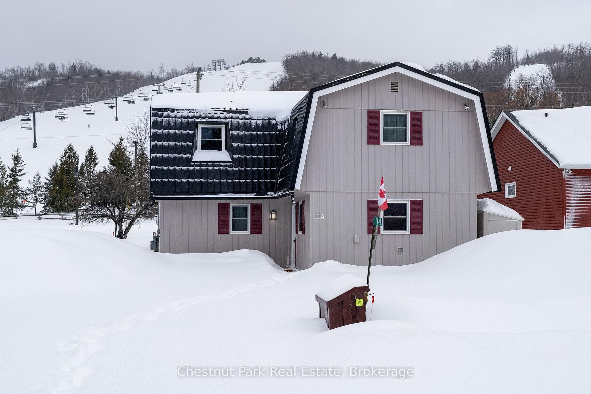 Views of the south end of Blue Mountain