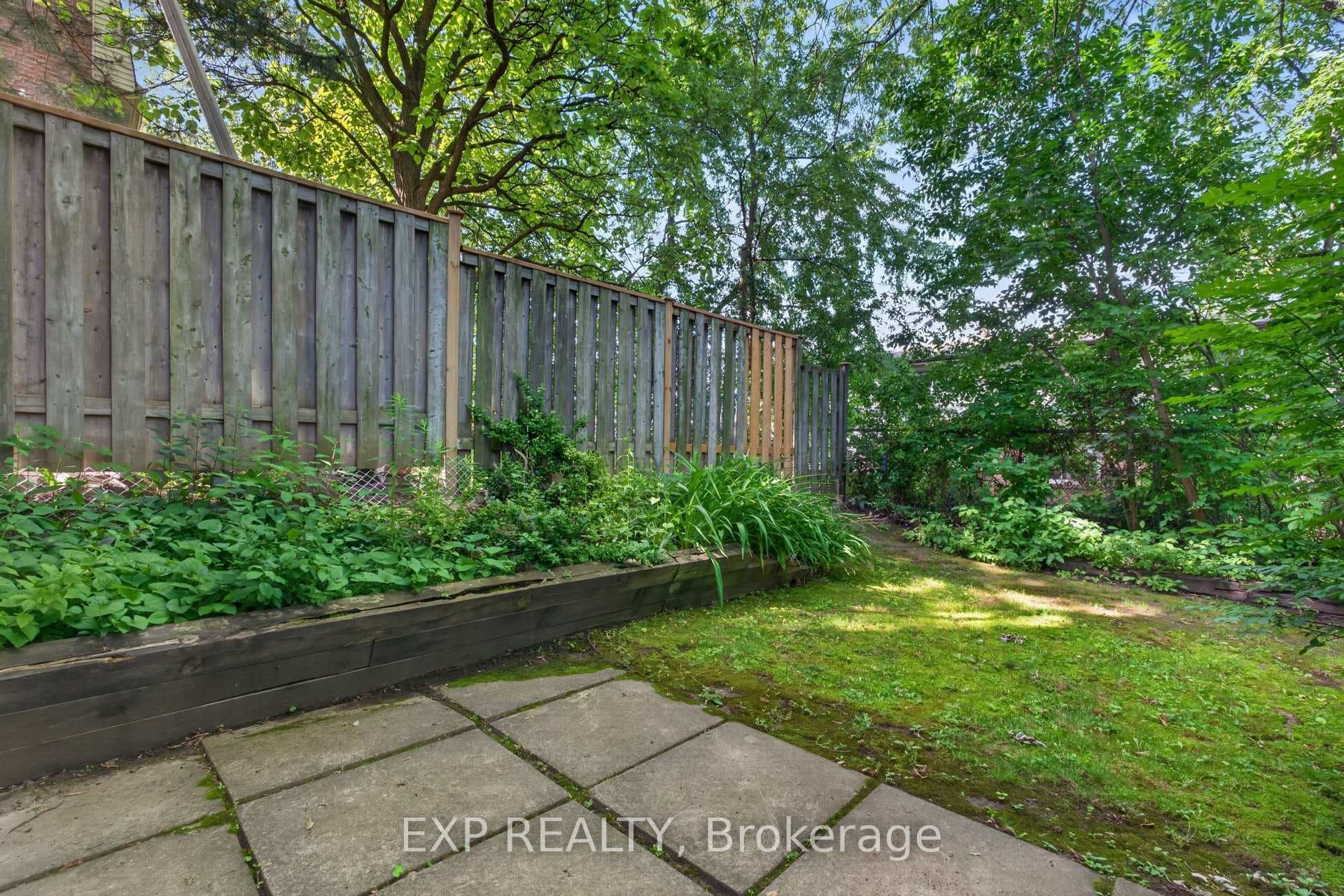 38 Rusty Crestway N/A photo 42