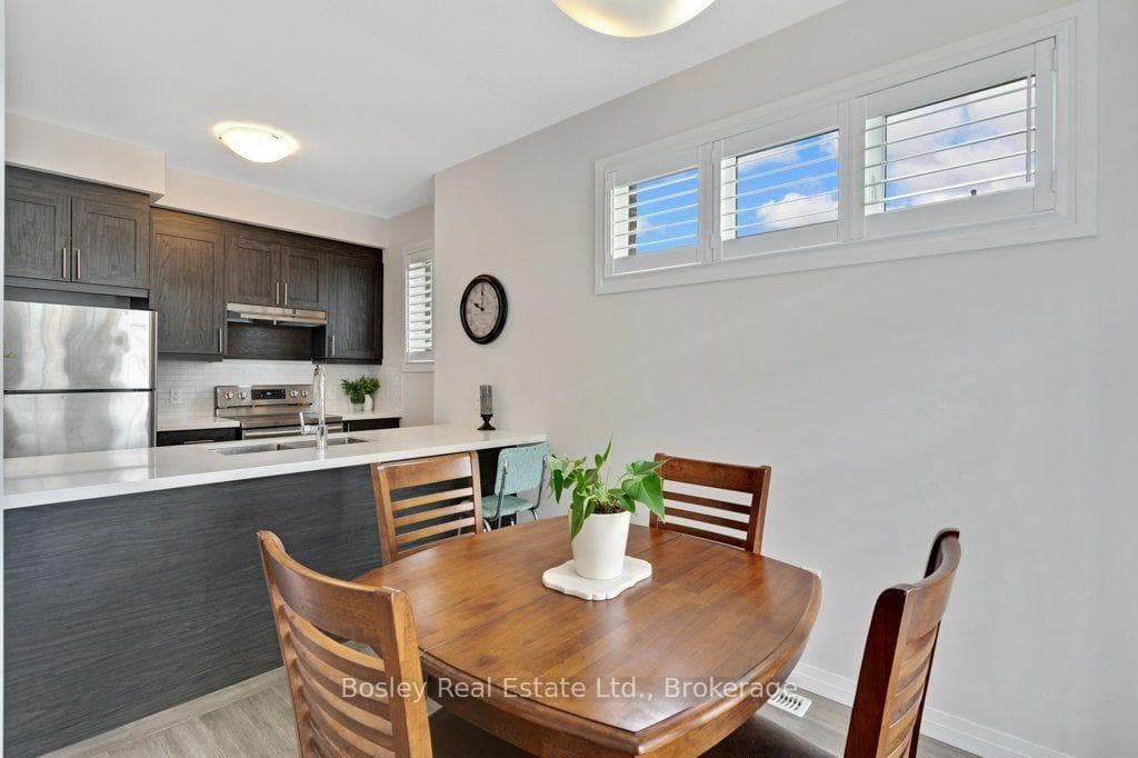 7 Bacon Lane photo 14