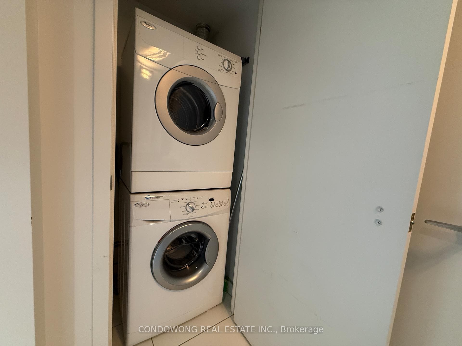75 Queens Wharf Road Unit 1711 photo 7