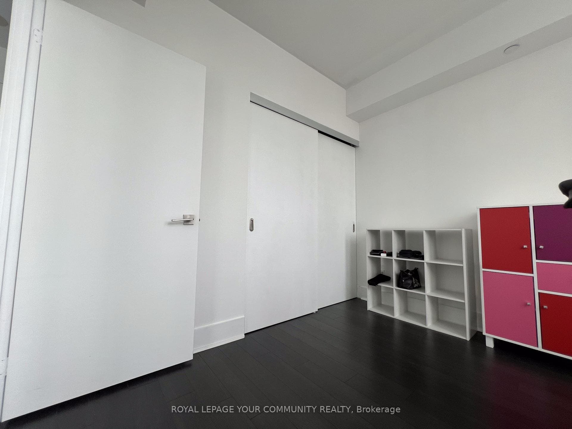 32 Davenport Road Unit 1307 photo 13
