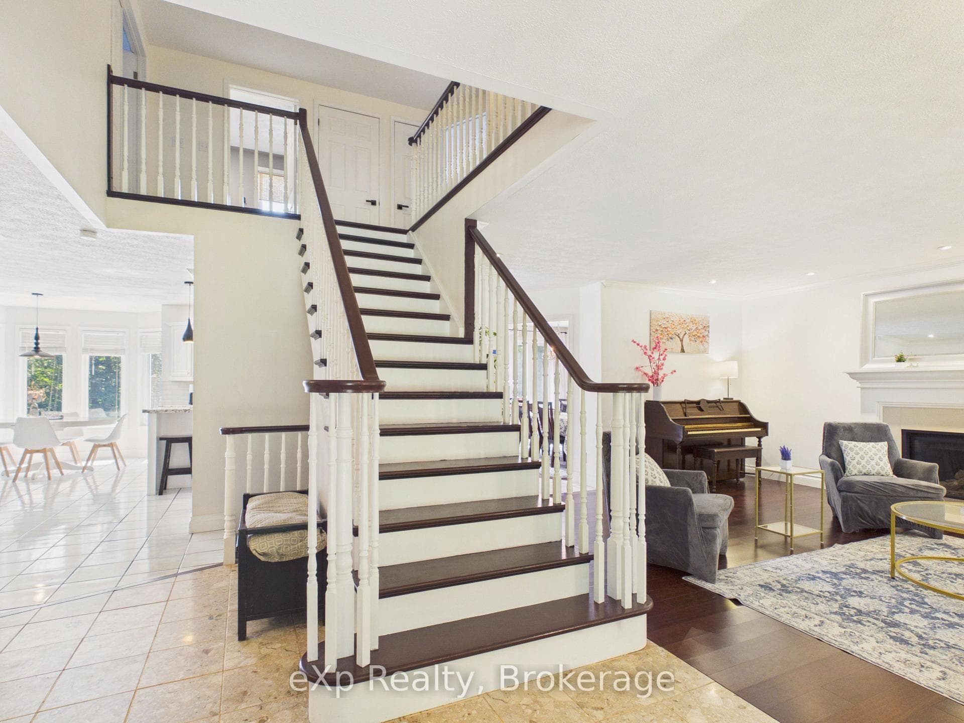 20 Highland Crescent photo 5