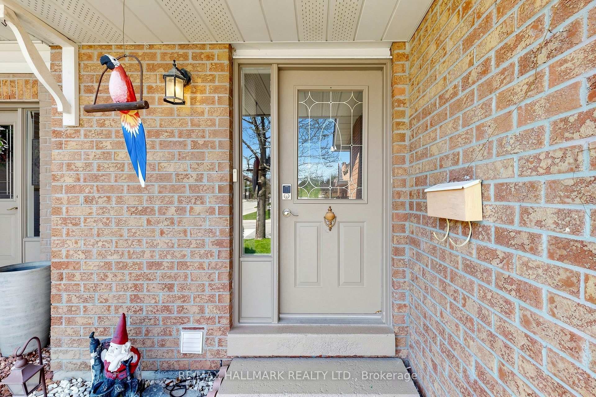 304 Maciver Boulevard photo 3