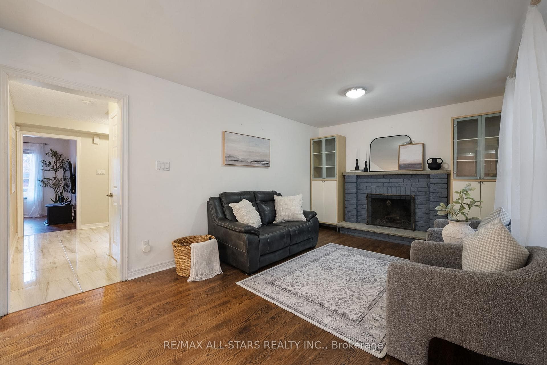 6 Milne Court photo 14